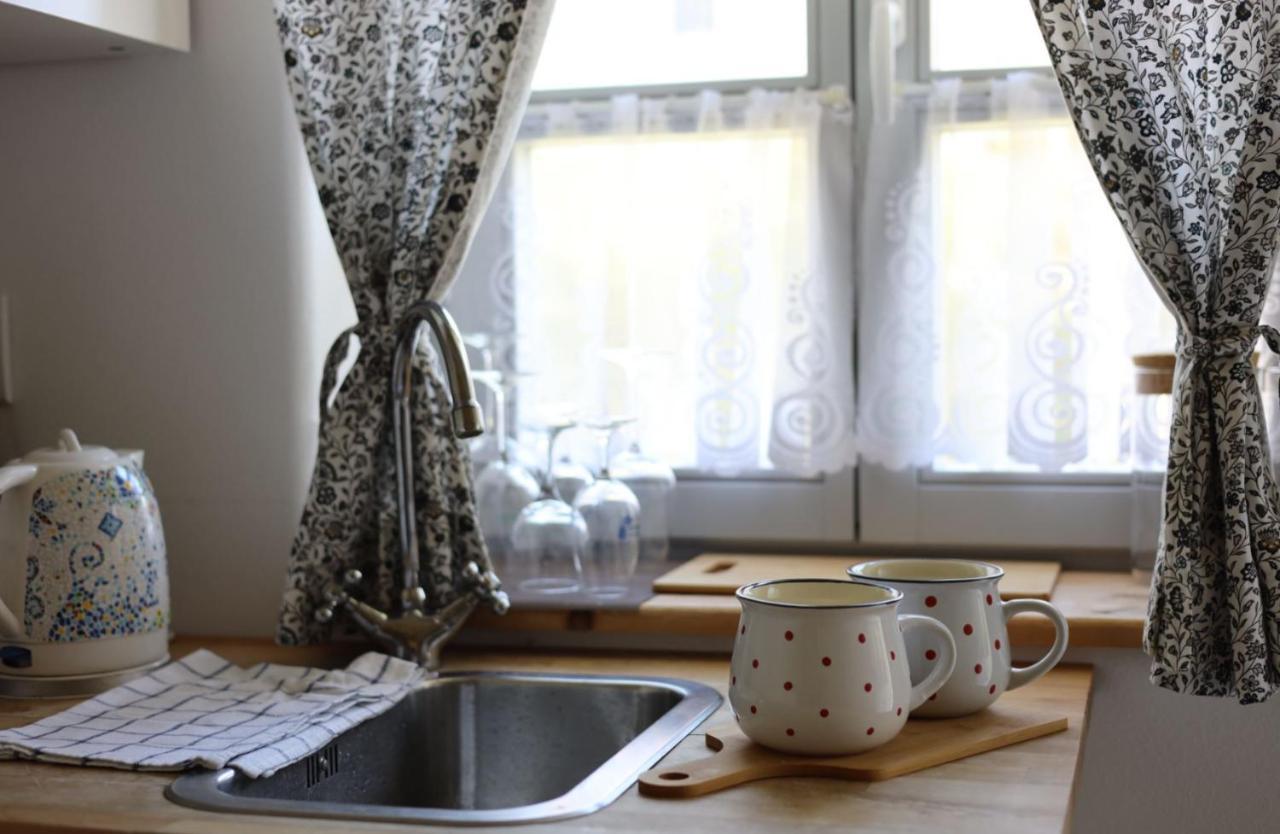 La Bobul Apartments Drnholec ภายนอก รูปภาพ