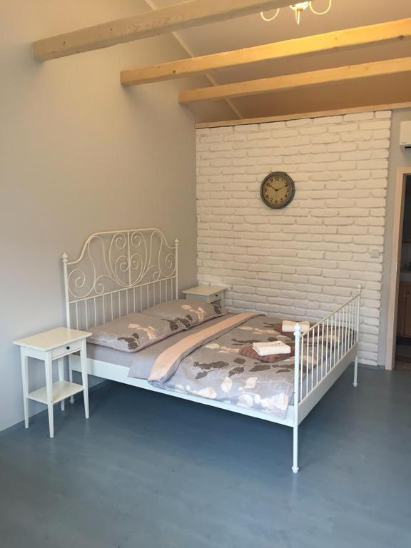 La Bobul Apartments Drnholec ภายนอก รูปภาพ