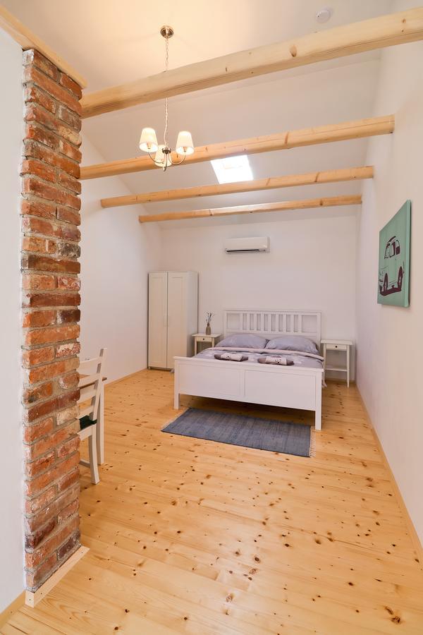 La Bobul Apartments Drnholec ภายนอก รูปภาพ